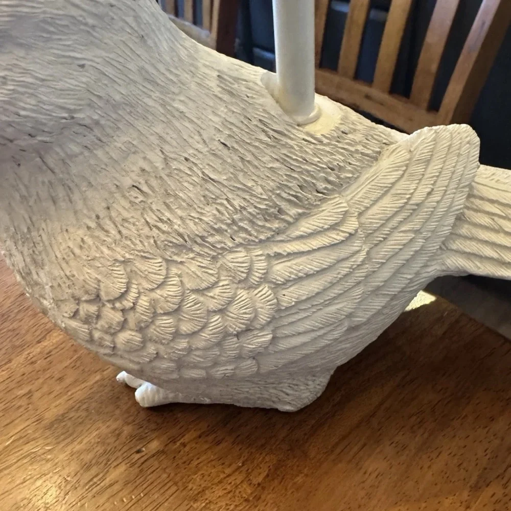 A Homestead Shoppe Classic Country Farmhouse Designed Bird Table Lamp